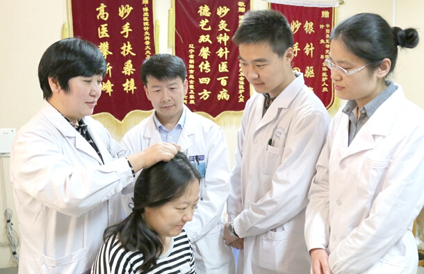 北京博愛(ài)醫(yī)院中醫(yī)治療中心主任孫迎春開展頭體針針灸療法