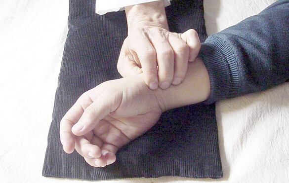 遼寧盤(pán)錦市中醫(yī)院簽約服務(wù)進(jìn)村戶(hù)