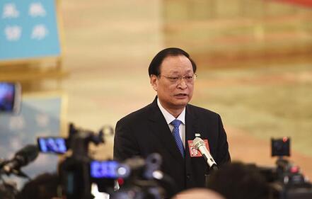 王國(guó)強(qiáng)會(huì)見江西省長(zhǎng)劉奇一行，提出進(jìn)一步落實(shí)習(xí)近平總書記考察江中藥谷重要講話精神