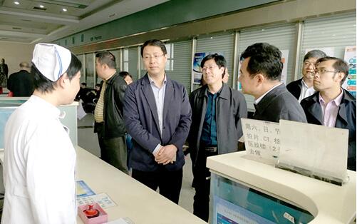 價格調(diào)了服務(wù)好了 百姓受益醫(yī)有尊嚴