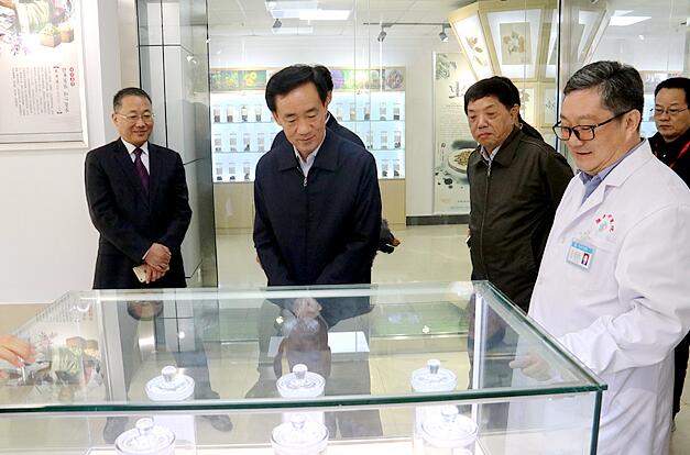 河南省健康扶貧工作現(xiàn)場(chǎng)推進(jìn)會(huì)在商丘市睢縣召開