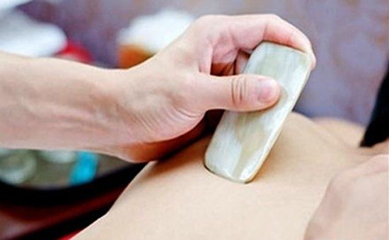 通過刮痧增強血液和淋巴循環(huán)