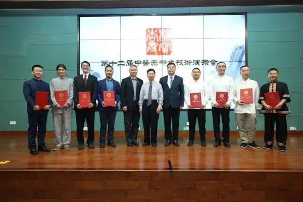 “杏林尋寶”再集結(jié)，8位獻(xiàn)寶人展示獨(dú)門中醫(yī)“絕活”